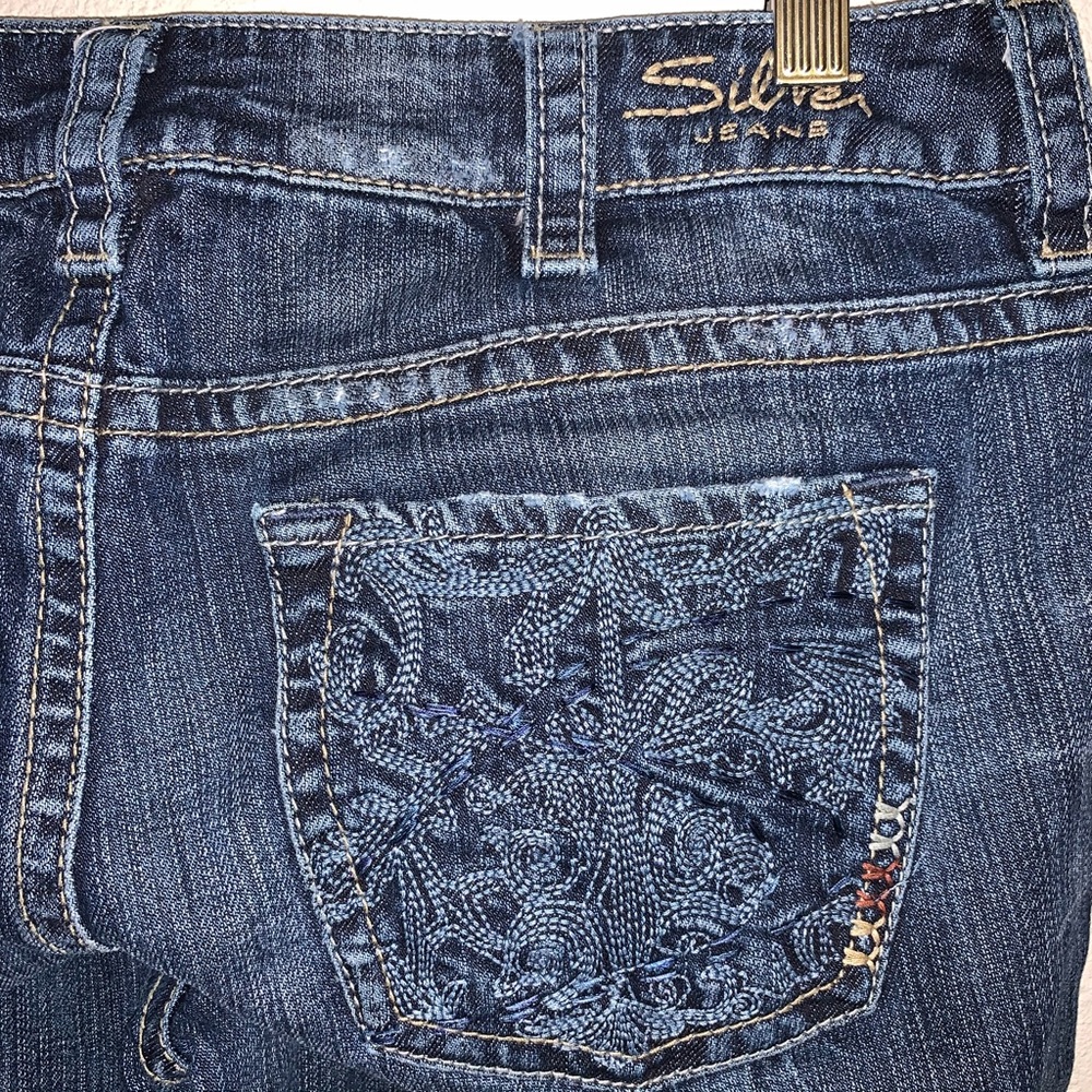 Silver Jeans Lola Flare Distressed Size 30